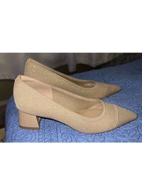 Cosy Island serene touch Pointed-Toe Knit Pump in Beige gold shimmer SZ 6 NEW